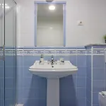 In With Kitchen * פולה