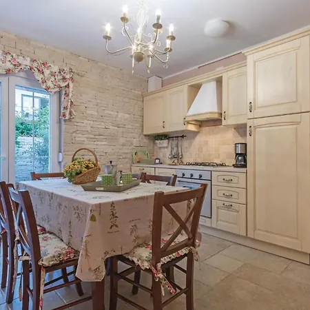 In With Kitchen Апартаменты *