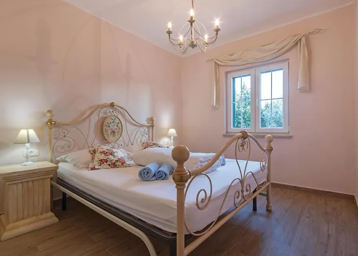 Апартаменты In With Kitchen Пула