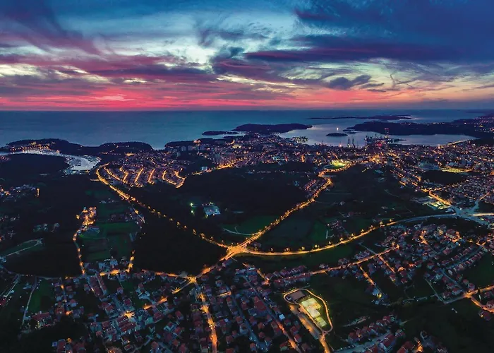 In With Kitchen Lejlighed *